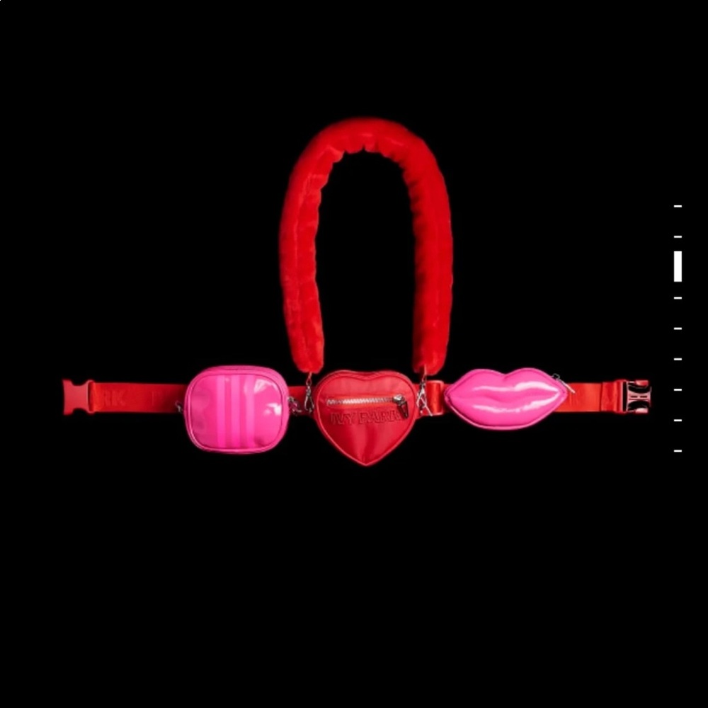 Ivy Park Adidas Heart bag